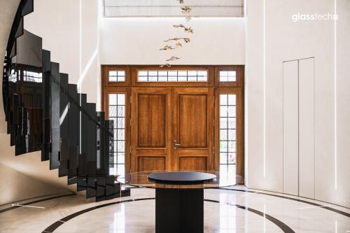 villa interyer təmir şüşə məhəccər